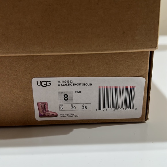 🌸NEW UGG BOOTS W CLASSIC SHORT SEQUIN Sz 8 WITH BOX. - Picture 5 of 16